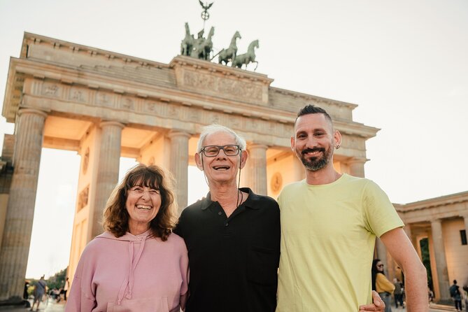 1.5 Hour Cinematic Style Portrait Photoshoot and Tour in Vienna - Framing the Hofburg Palace