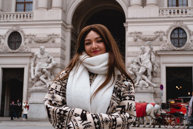 1.5 Hour Cinematic Style Portrait Photoshoot and Tour in Vienna - Is $290.89 good value for three people?