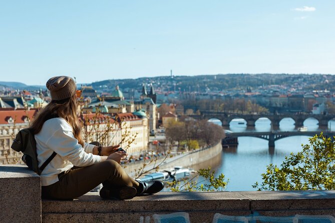 2-Day Prague Tour from Vienna with private Transfers and Lunches - Czech lunch and free time in Prague Old Town