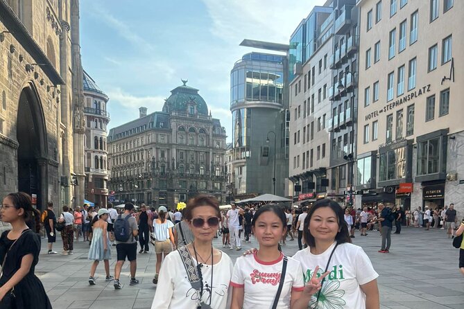 2-Day Vienna Tour From Prague With Private Transfers and Guide - Graben, Kohlmarkt, and the polished center