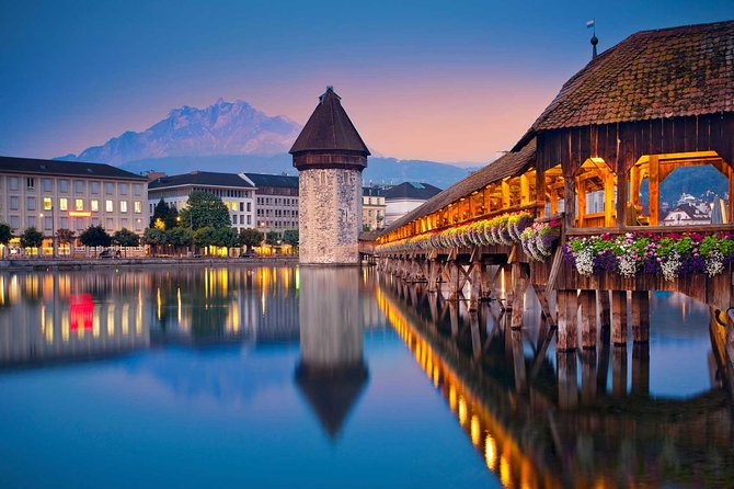 21-Day Extensive European Highlights tour from Frankfurt: Germany, Czech Republic, Slovakia, Hungary, Austria, Switzerland, Italy, France, Netherlands, Belgium and Luxembourg - Paris gives you famous sights, with limited free time