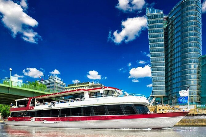 24-hour Hop-On Hop-Off with Ferris Wheel and River Cruise - What the $90.11 price really buys you