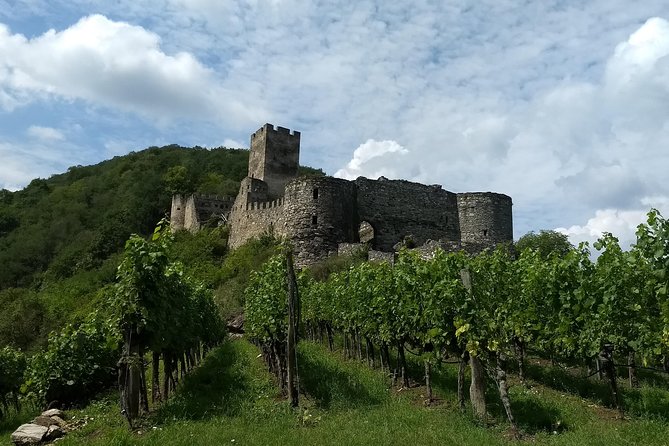 3-Hour Private Hiking Tour to historic places around Spitz in Wachau Valley - The Red Gate and its wide Wachau views