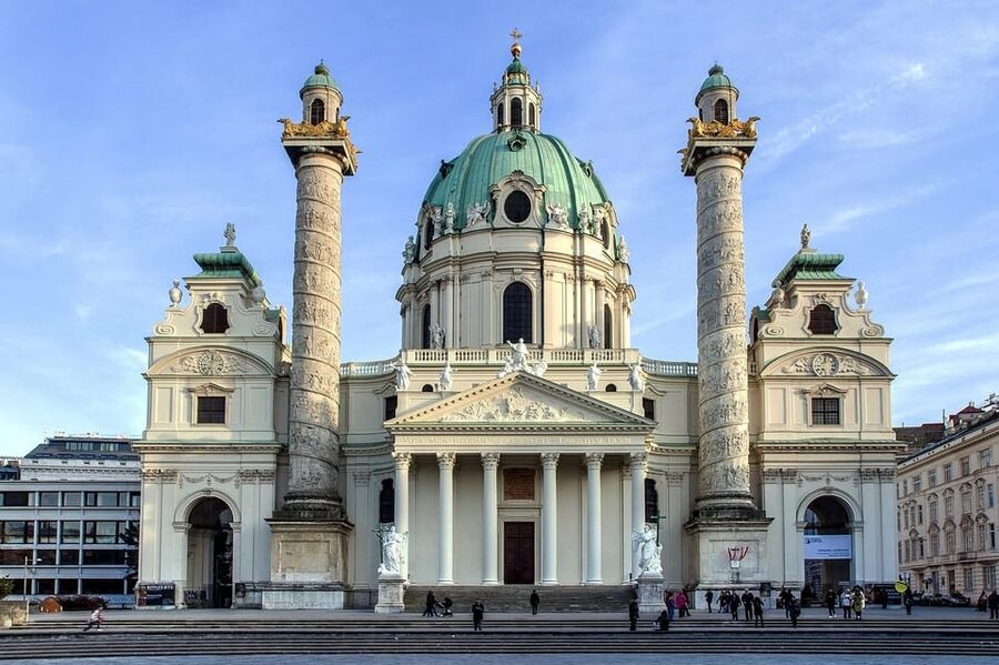 3 hour private tour in Vienna by private car - Guide language deserves careful attention