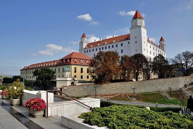 7 Days/ 6 nights European Highlights Private tour of Budapest-Vienna-Bratislava - Day 3: Szentendre and Visegrad in the Danube Bend