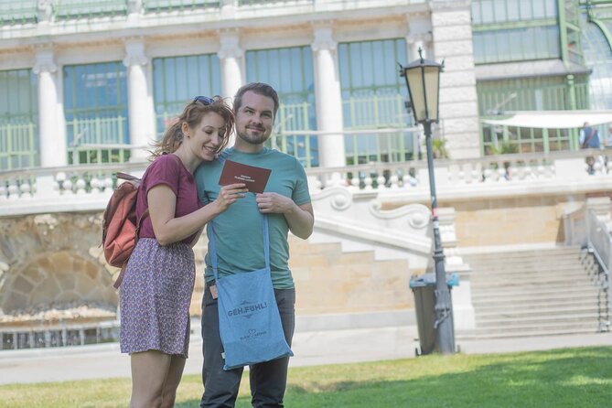 A box for a romantic walk in the city center of Vienna - Starting at the Hotel Metropole