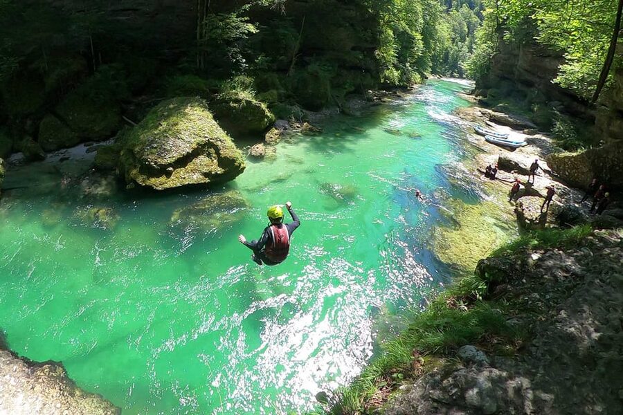 Adventurous rafting tour on the Salza - pure whitewater action! - The transfer to the river