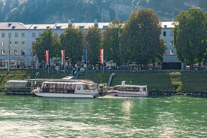 Amphibious Splash Tour on the water & on the land in Salzburg - Starting on the Salzach near Müllnersteg