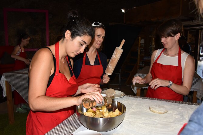 Apple Strudel & Prezel Cooking Class incl. Dinner & Music - Key Points