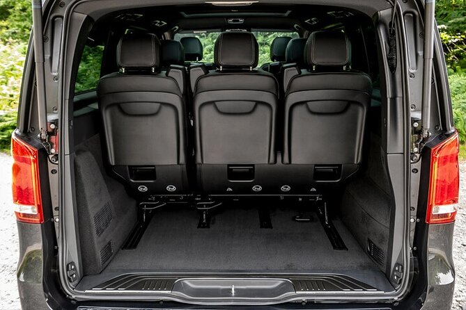 Arrival Private Transfer from Vienna Airport VIE to Vienna City by Luxury Van - Leaving Vienna Airport without the usual airport puzzle