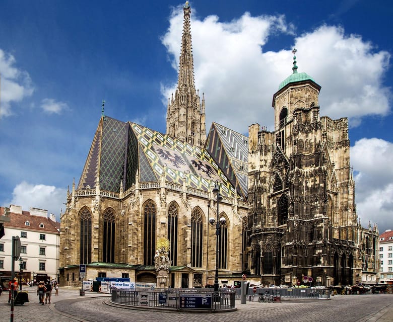 Best of Vienna: Private Walking Tour with a Local - Walking the Graben at an easy pace