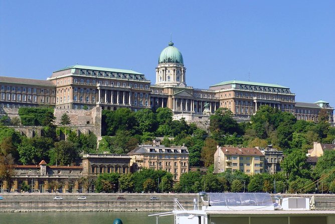 Budapest Private Day Trip from Vienna - Crossing the Chain Bridge into Pest