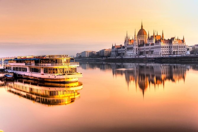 Budapest Small-Group Day Trip from Vienna - St. Stephen’s Basilica and central Pest