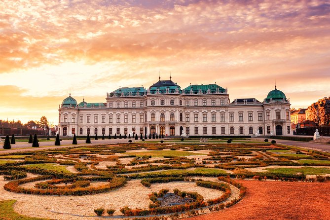 Budapest-Vienna private transfer with a luxury van - A direct ride between Budapest and Vienna