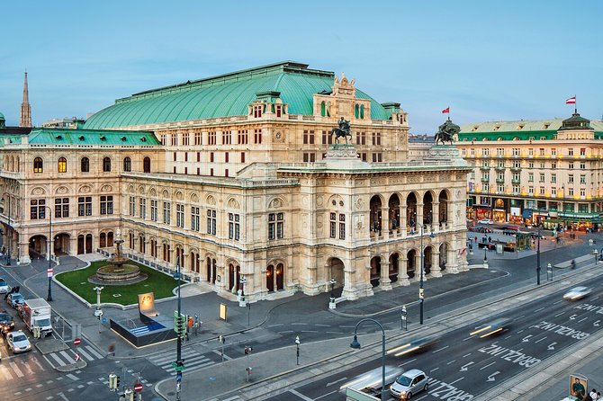 Budapest-Vienna private transfer with a luxury van - Luggage space deserves attention