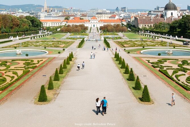 Christmas at Belvedere: 3hr Private Tour of Upper Palace & Market - Inside Upper Belvedere Palace With Klimt