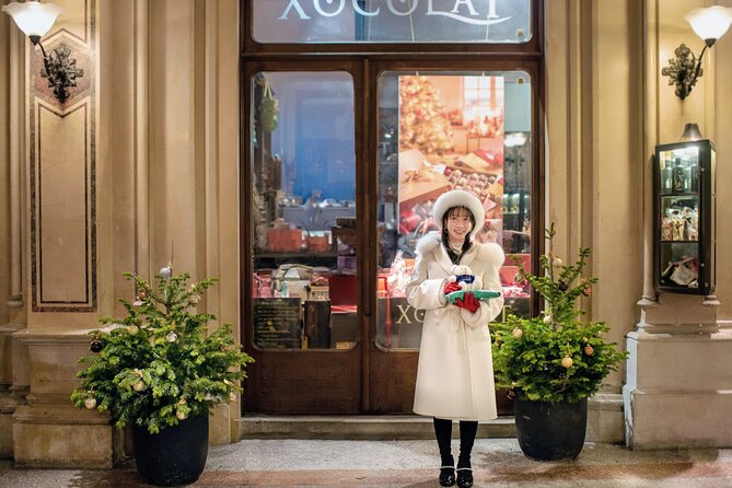 Christmas market photo shoot Vienna - Two or three locations, including a secret sightseeing spot