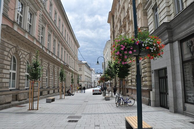 CITY QUEST LINZ: uncover the secrets of this city! - Value at $34.30 for a group of six