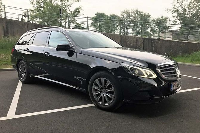 City TRANSFER Vienna - From Schwechat Airport to your hotel