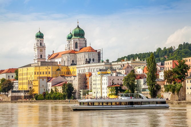 Customized Private Tour to Salzburg for Cruise Guests from Linz or Passau - Salzburg’s old town in a two-hour window