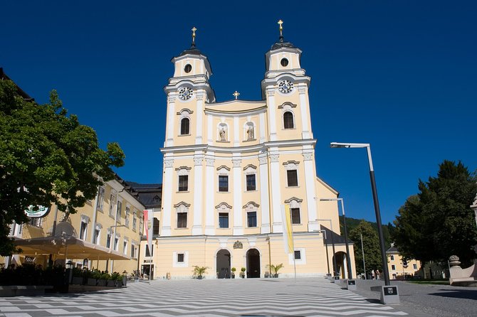 Customized Private Tour to Salzburg for Cruise Guests from Linz or Passau - Hallstatt, Fuschlsee, and the Salzkammergut