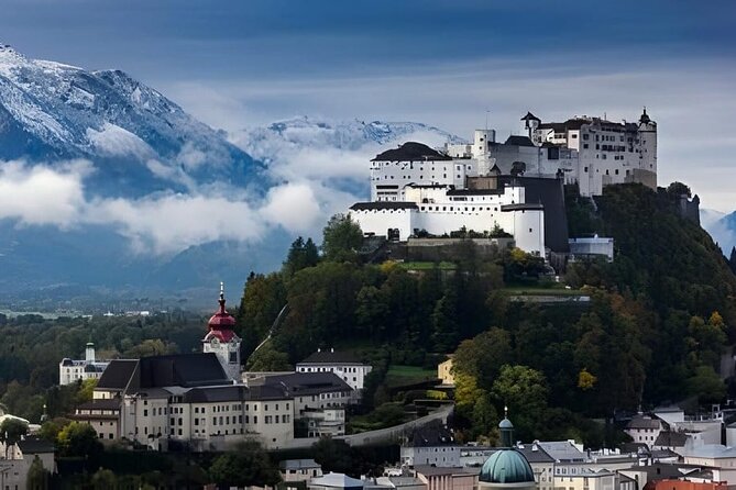 Day Tour from Vienna to Hallstatt and Salzburg with Photographer - Hallstatt and the two-hour village walk