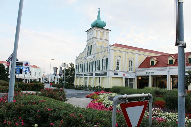Designer Outlet Parndorf Return Shuttle Bus from Vienna - Choosing the right departure for your shopping plan