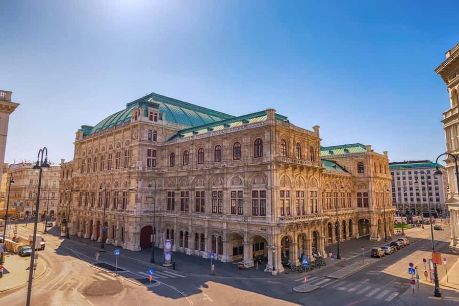 Discover 10 Things To Do in Vienna - Ultimate Walking Tour - St. Stephen’s Cathedral as the grand finish