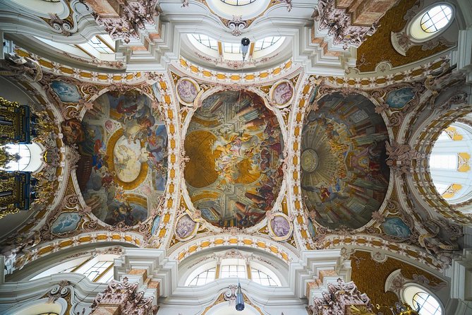 Discover Innsbruck’s most Photogenic Spots with a Local - The final famous stop and walk to Annasäule