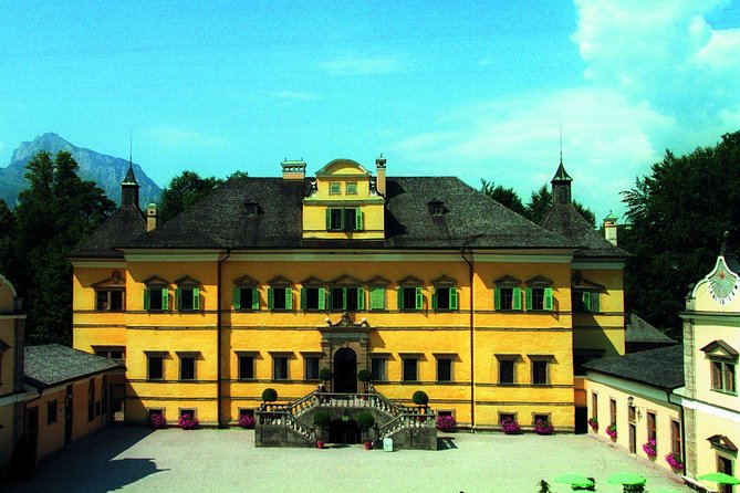 Discover Salzburg by bike: Fun and informative - Leopoldskron and a quieter side of Salzburg