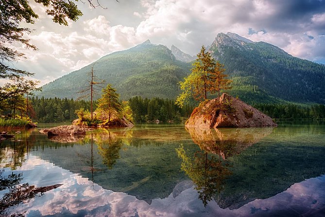 Eagle's Nest and 'The Where Eagles Dare Castle' of Werfen - What the guides add