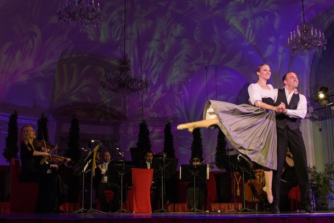 Exclusive Evening at Schönbrunn Palace: After-Hours Audiotour, Dinner, Concert - Heat, clothing, and comfort
