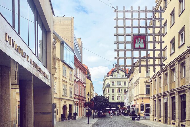 Explore Bratislava with a Local: Private Tour from Vienna - Bratislava Castle and its hilltop view