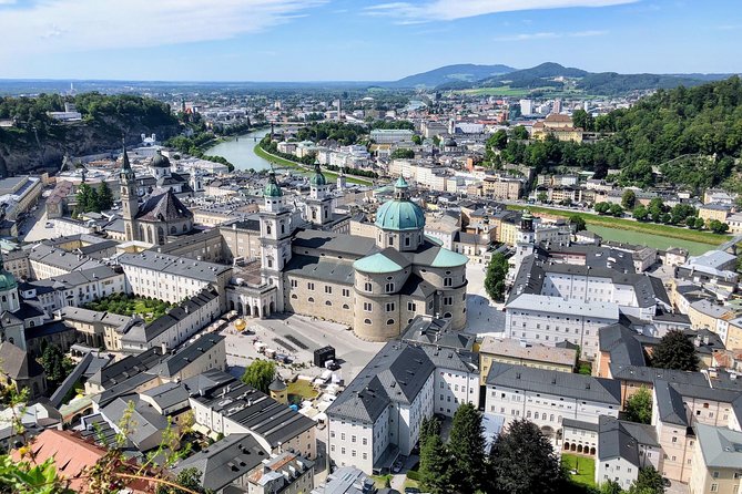 Explore Salzburg in 60 minutes with a Local - Salzburg Cathedral and the city’s grand center
