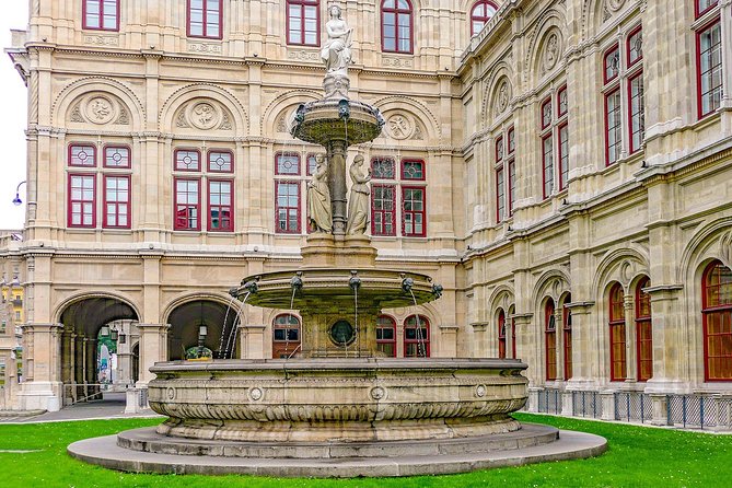 Explore Vienna’s Art and Culture with a Local - Starting at Vienna City Hall