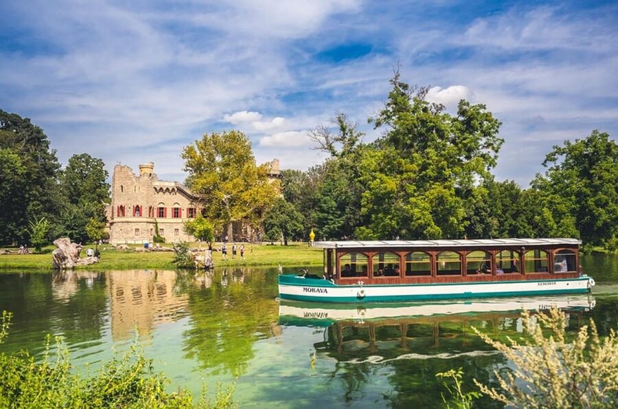 From Bratislava: Moravia: Lednice Castle and park - One hour for your own pace