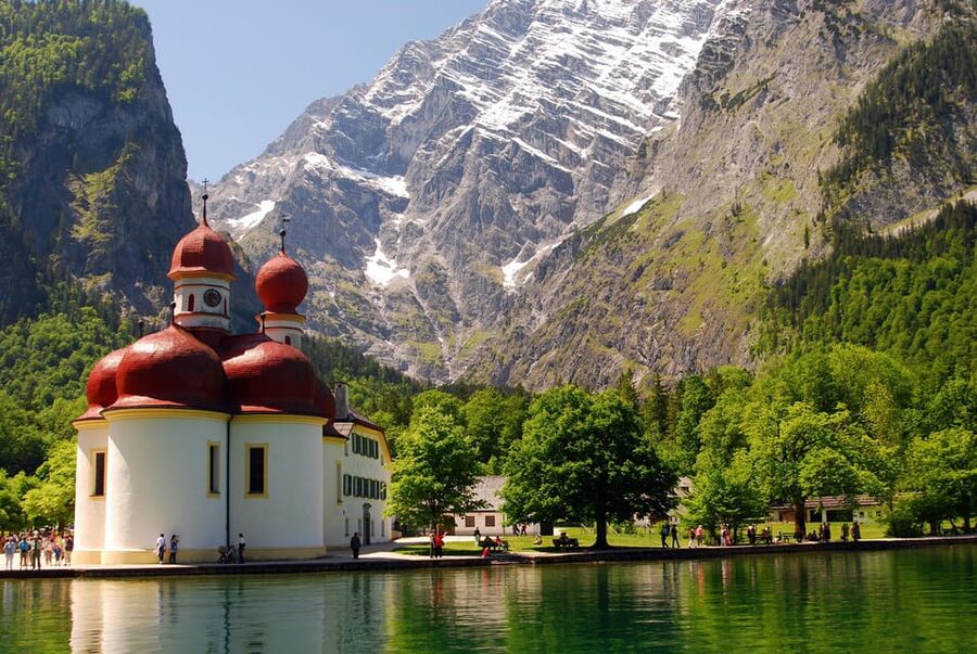 From Munich: Eagle's Nest, Königssee & Salzburg Private Tour - The driver can make or break the day