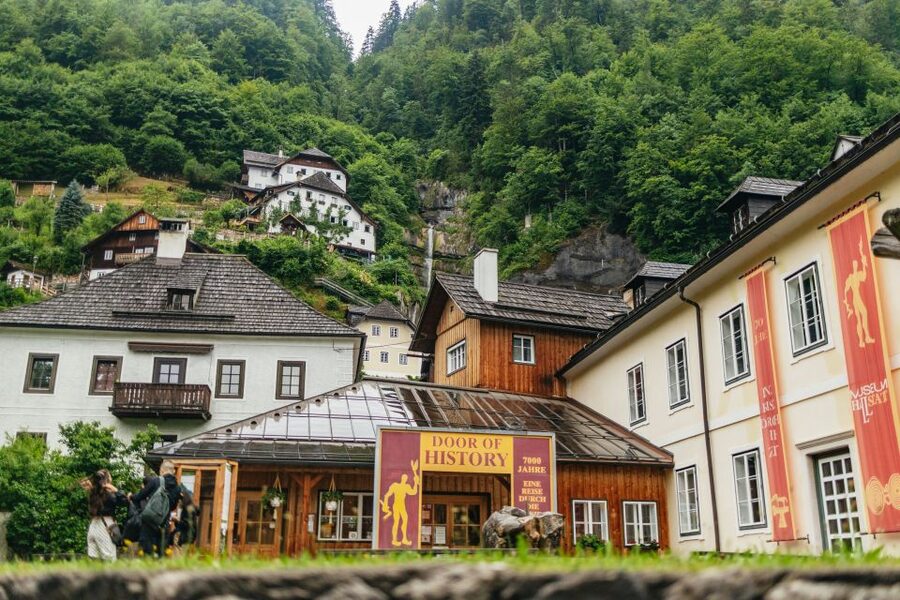 From Salzburg: Half-Day Tour to Hallstatt - Timing, crowds, and the return to Salzburg