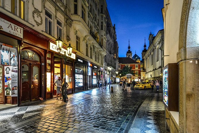 From Salzburg to Prague, Private Transfer with 2h of Sightseeing - Why the driver matters more than a timetable
