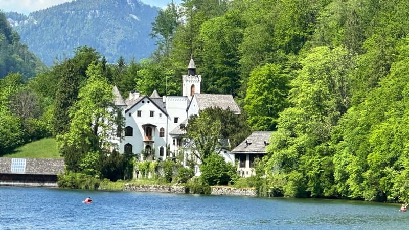 From Vienna: Gmunden, Hallstatt, Salzkammergut Day Tour - Who should book this day trip?