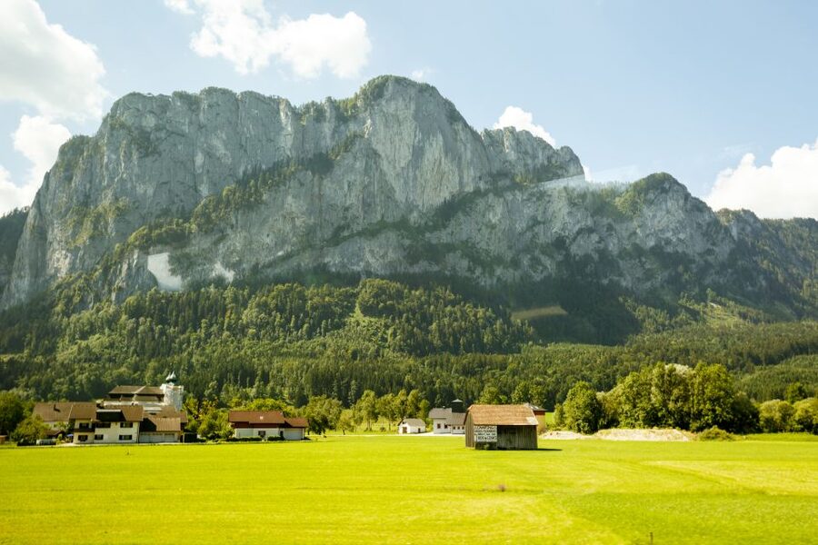 From Vienna: Guided Day Trip to Salzburg - Mondsee gives you a short scenic pause