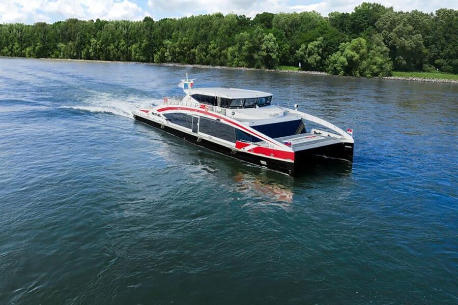 From Vienna: Guided Tour to Bratislava with Speed Boat Ride - Leaving Vienna by coach