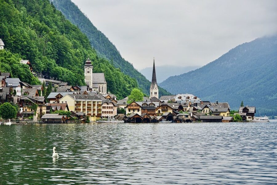 From Vienna: Hallstatt Day Trip with Hotel Pickup - Making the most of three free hours