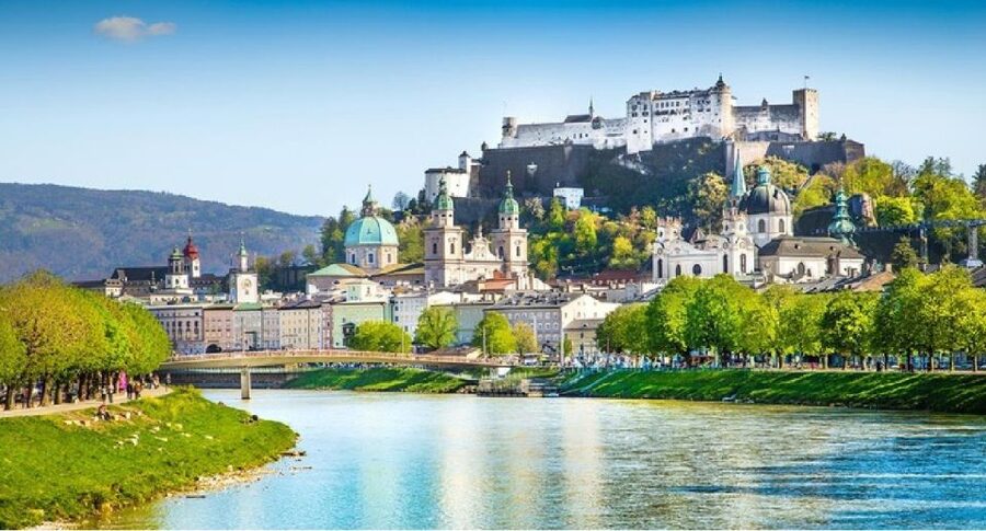 From Vienna: Melk, Salzburg, and Hallstatt Private Tour - Hallstatt beside the lake