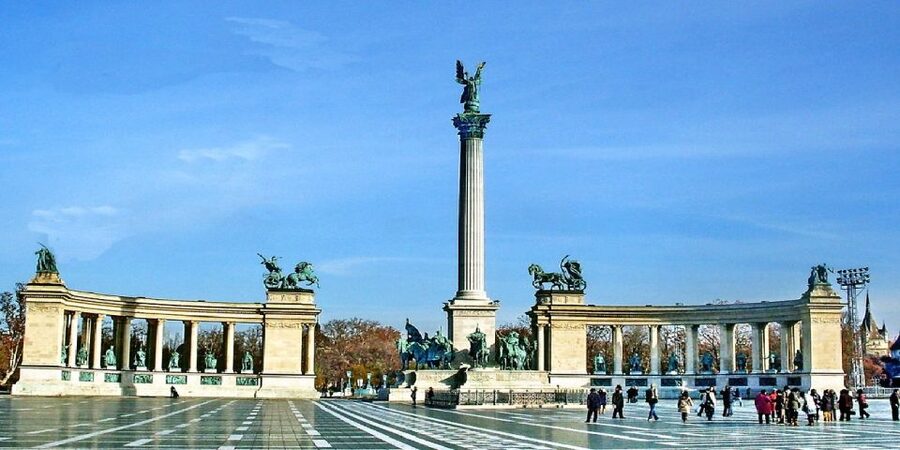 From Vienna: Private Day Tour of Budapest inc. Local Guide - Leaving Vienna for Budapest