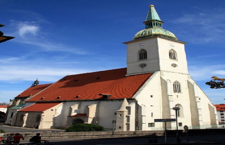 From Vienna: Private Day Tour of Devin Castle & Bratislava - Returning to Vienna after the castle