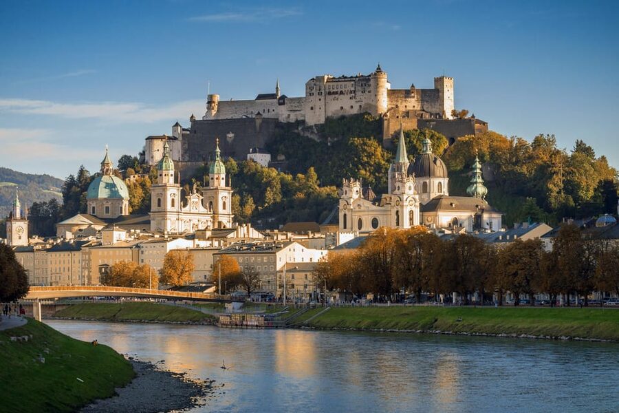 From Vienna: private day trip to Hallstatt and Salzburg - Hallstatt: two hours beside the lake and mountains