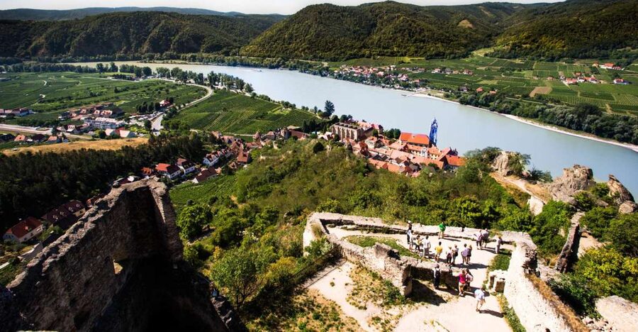 From Vienna: Wachau Valley Day Tour with Wine Tasting - Key Points To Know