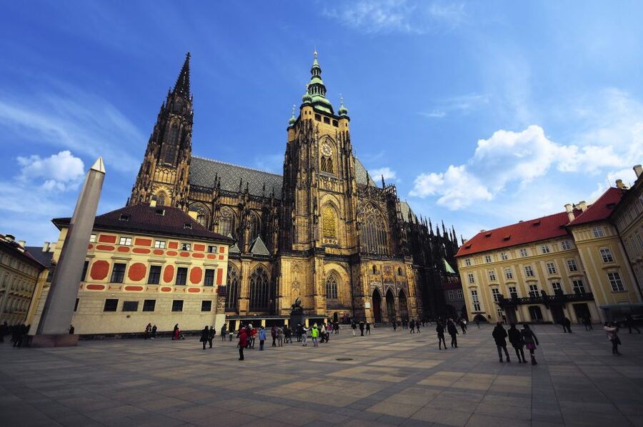 Full-Day Private Trip from Vienna to Prague - First views from Prague Castle and Hradschin hill