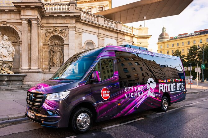 Future Bus Tours - Vienna's highlights bus tour with virtual reality - The Vienna State Opera and the final VR concert